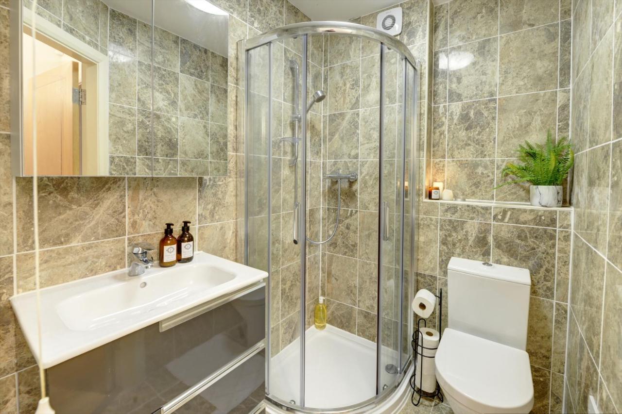 City Centre, 2 Bedroom, Secured Parking, 3 King Bed, Wifi Sleep 6 Guest Comfortable On Three King Size Beds, Jewellery Quarter , Birmingham City Centre , Allocated Secured Parking Exteriér fotografie
